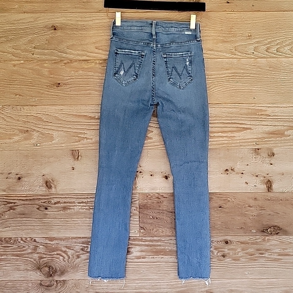 MOTHER Size 25 Mid Rise Dazzler Ankle Fray Jeans in Weekend Warrior